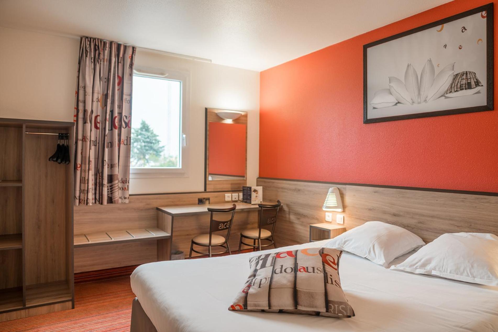 Ace Hotel Chateauroux Deols Bagian luar foto