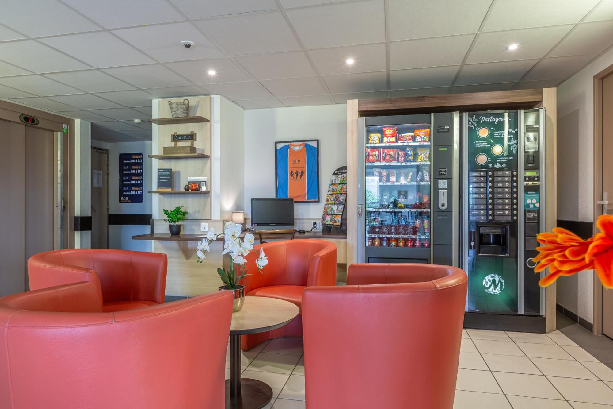 Ace Hotel Chateauroux Deols Bagian luar foto